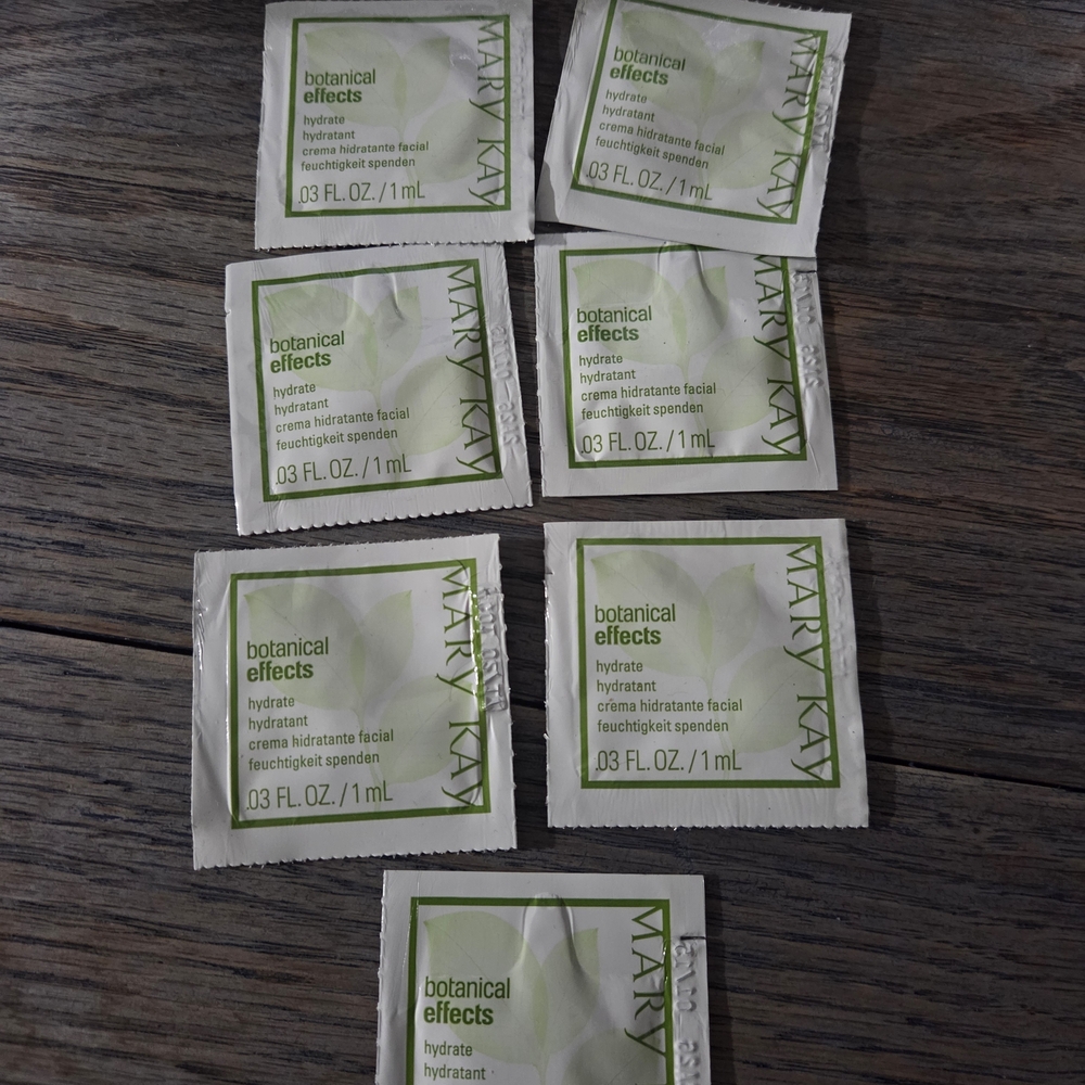 Mary Kay Botanicsl Effects Hydrating Wipes (Green)